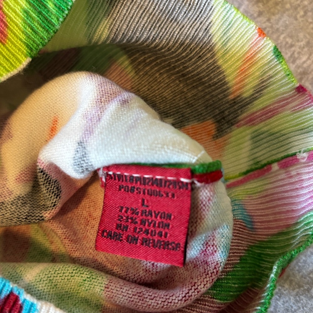 RED Multicolor Cardigan Size Large - Picture 3 of 6